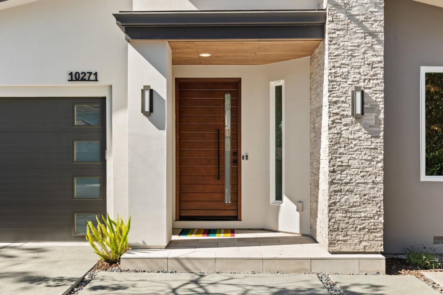 Detail Gallery Image 3 of 44 For 10271 Menhart Ln, Cupertino,  CA 95014 - 5 Beds | 3/1 Baths