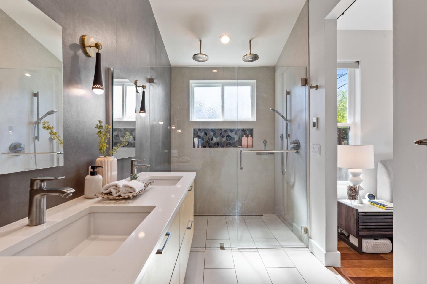 Detail Gallery Image 31 of 44 For 10271 Menhart Ln, Cupertino,  CA 95014 - 5 Beds | 3/1 Baths