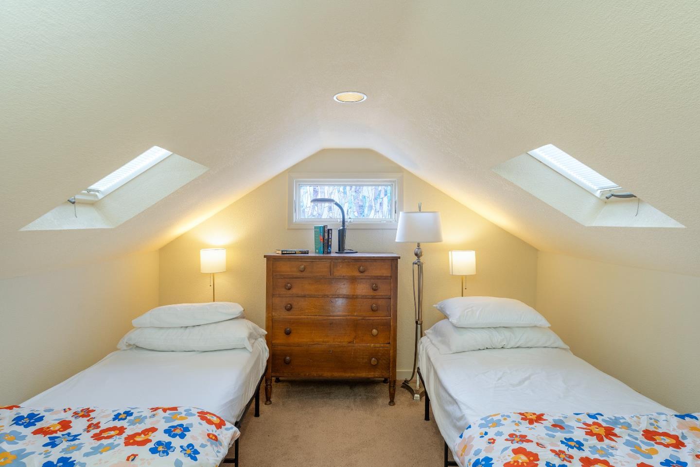 Detail Gallery Image 10 of 37 For 138 17th St a  B,  Pacific Grove,  CA 93950 - 3 Beds | 2 Baths