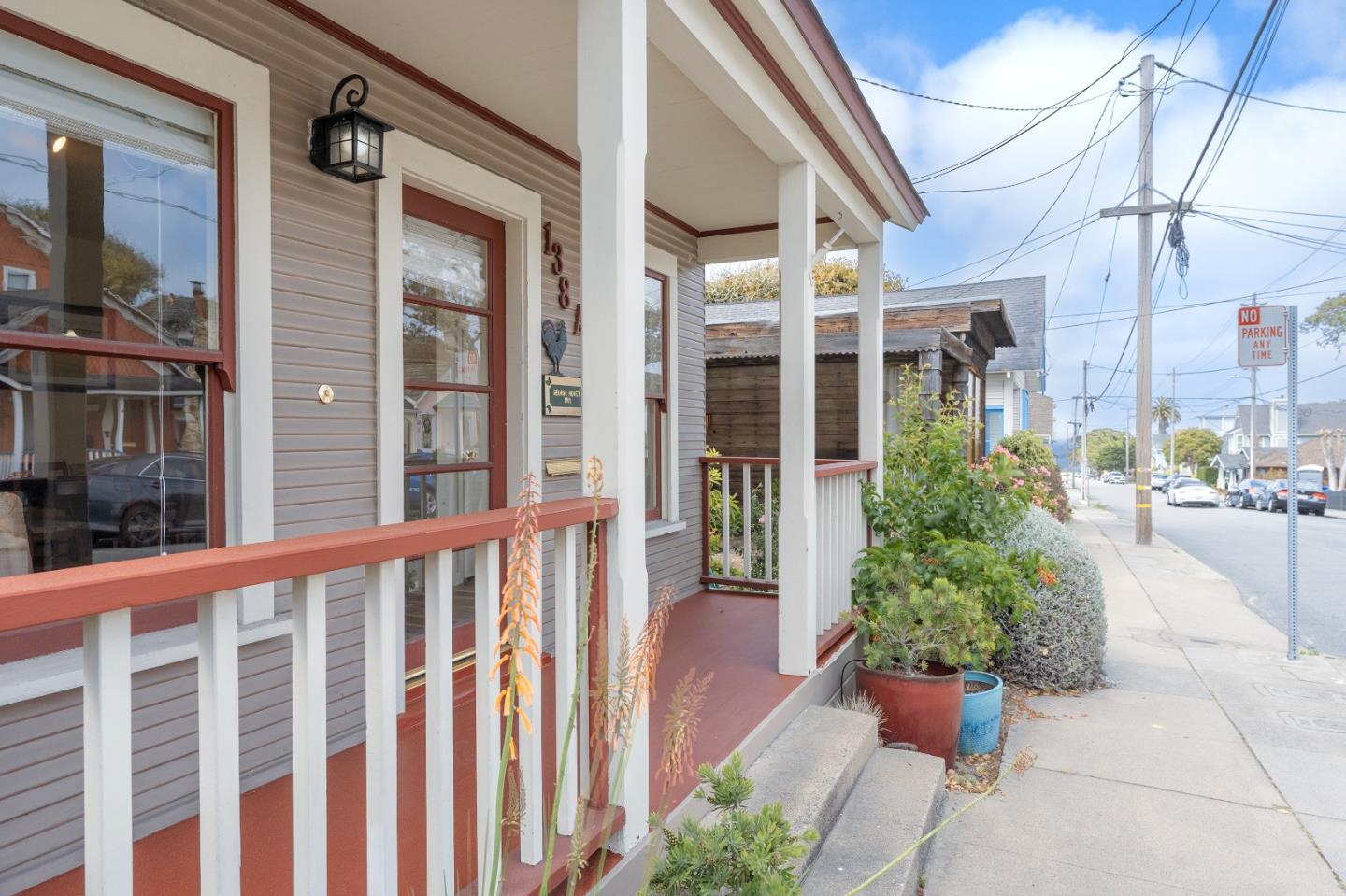 Detail Gallery Image 12 of 37 For 138 17th St a  B,  Pacific Grove,  CA 93950 - 3 Beds | 2 Baths