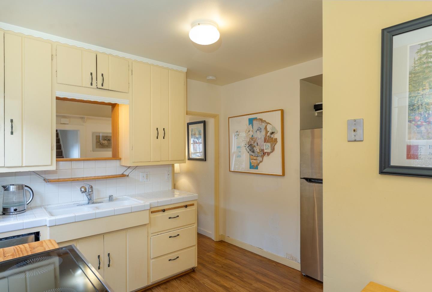 Detail Gallery Image 17 of 37 For 138 17th St a  B,  Pacific Grove,  CA 93950 - 3 Beds | 2 Baths