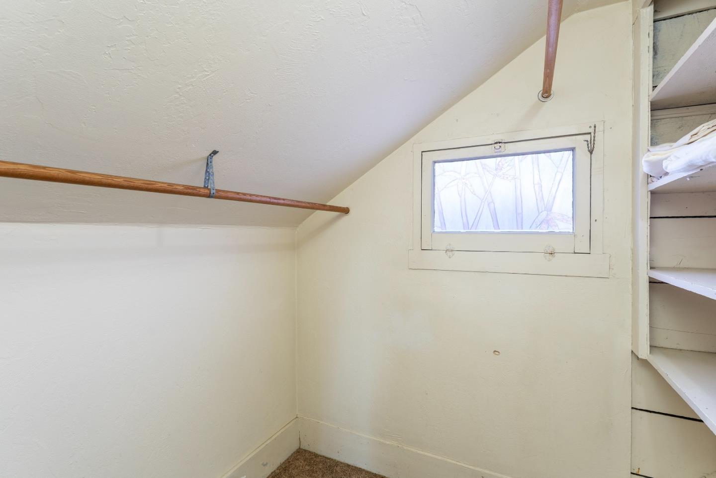 Detail Gallery Image 21 of 37 For 138 17th St a  B,  Pacific Grove,  CA 93950 - 3 Beds | 2 Baths