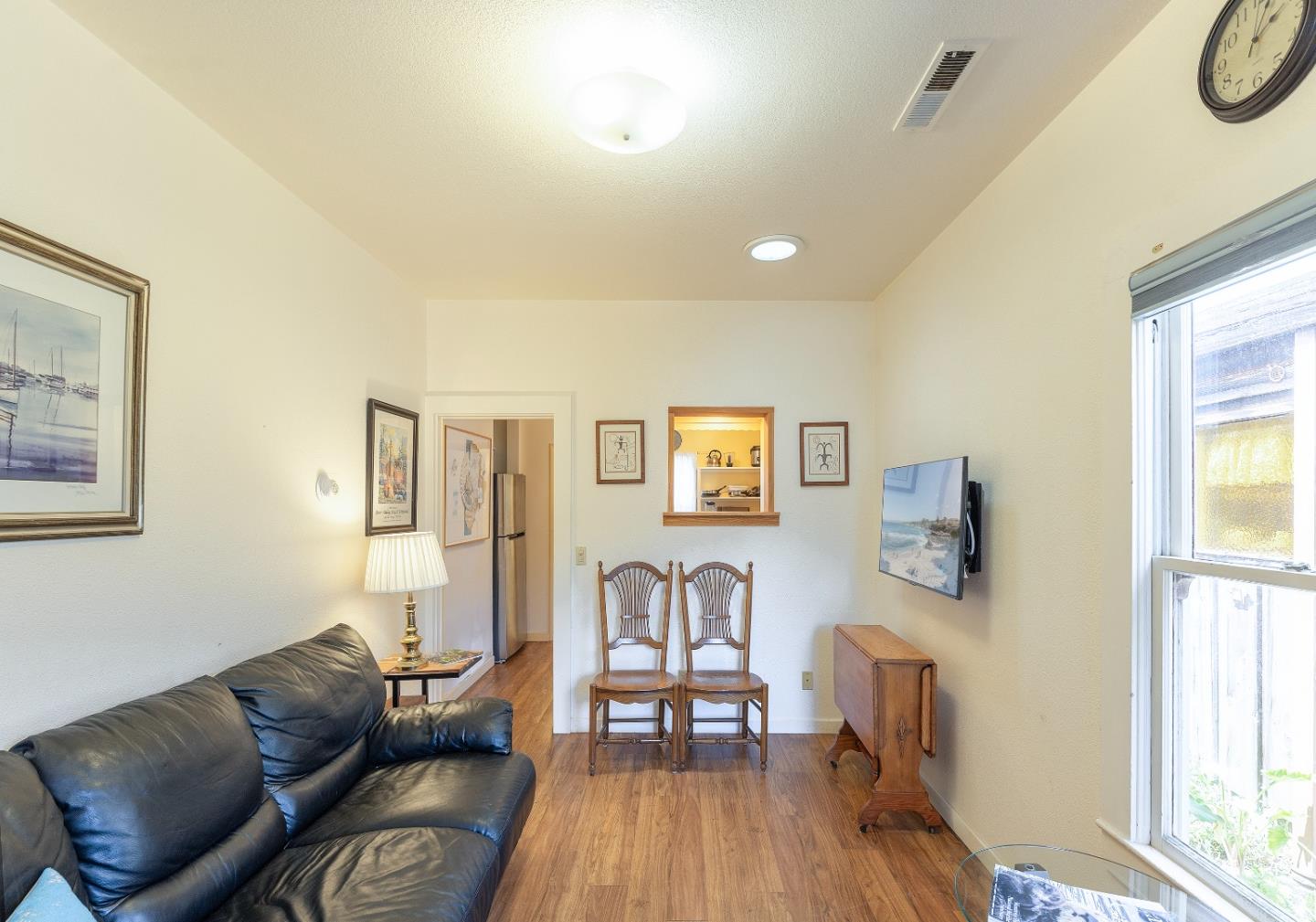 Detail Gallery Image 33 of 37 For 138 17th St a  B,  Pacific Grove,  CA 93950 - 3 Beds | 2 Baths