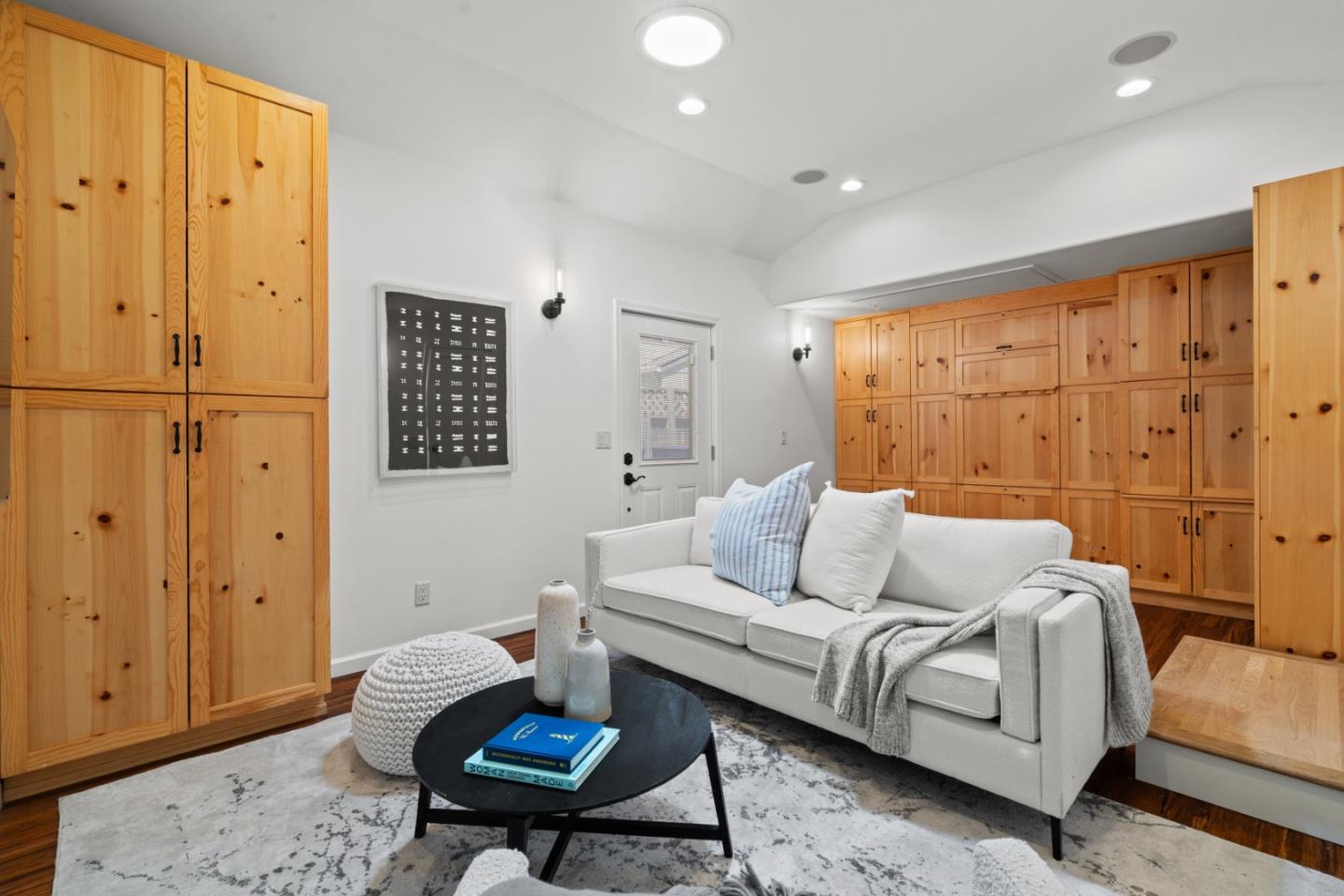 Detail Gallery Image 12 of 28 For 240 Marmona Dr, Menlo Park,  CA 94025 - 3 Beds | 2 Baths
