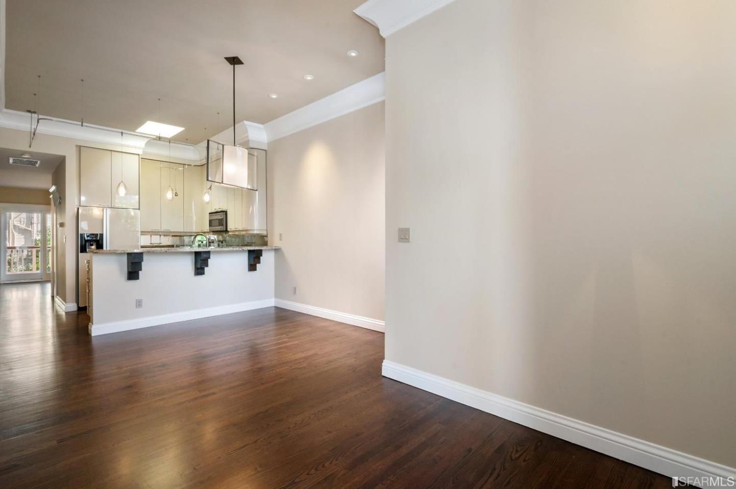 Detail Gallery Image 3 of 19 For 3822 22nd St, San Francisco,  CA 94114 - 2 Beds | 2 Baths