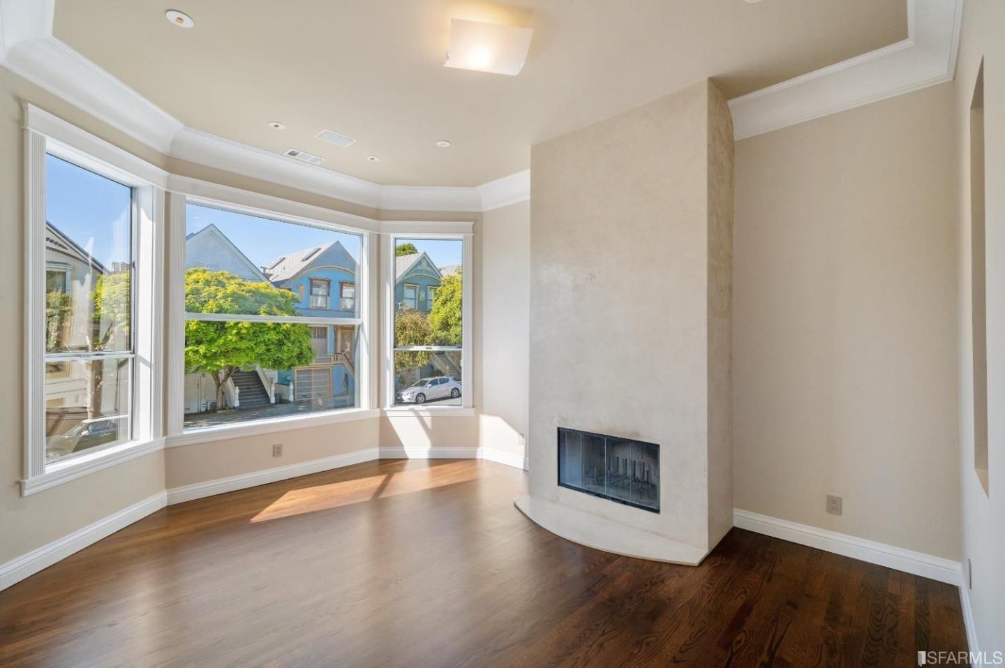 Detail Gallery Image 7 of 19 For 3822 22nd St, San Francisco,  CA 94114 - 2 Beds | 2 Baths