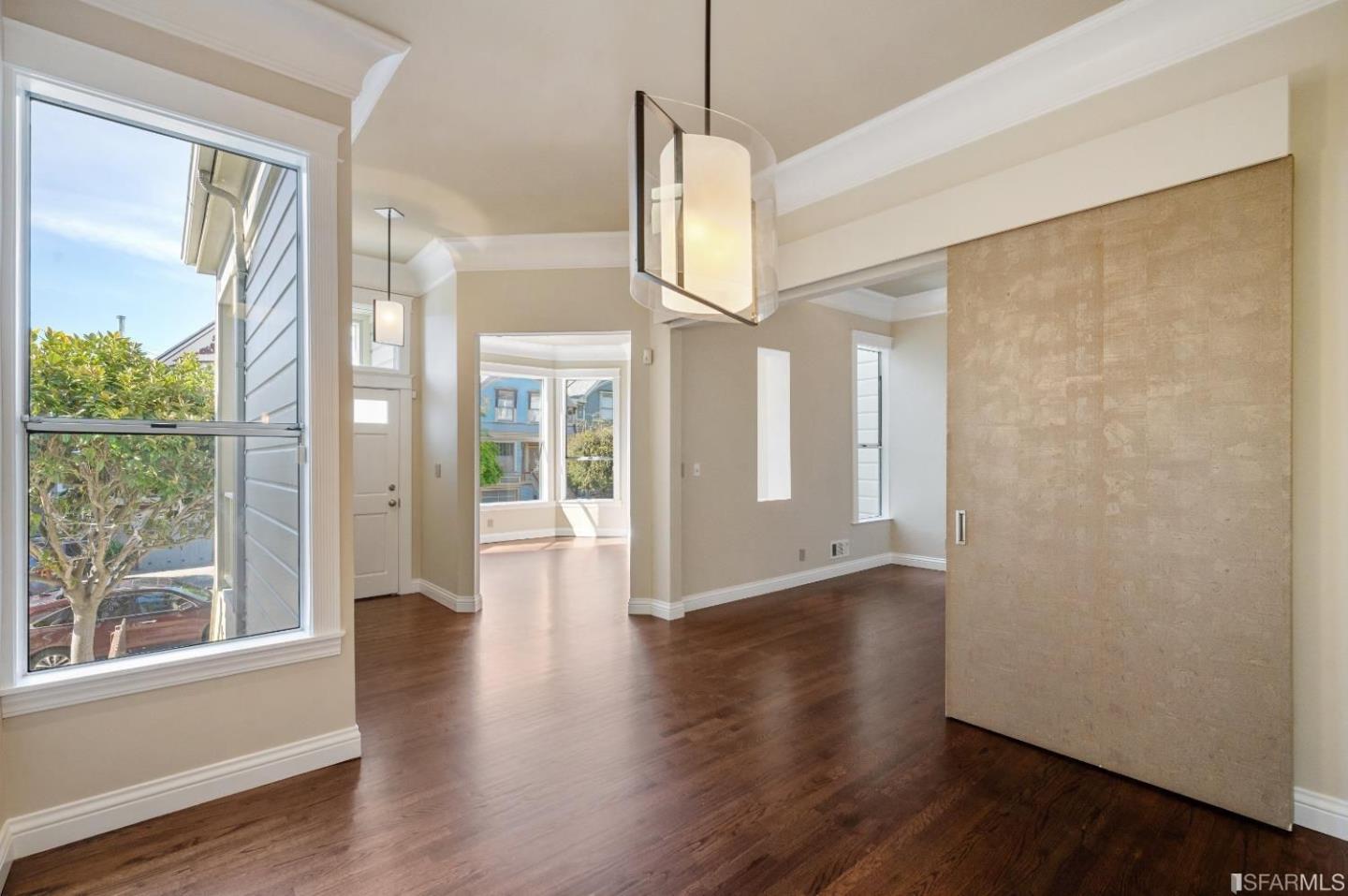 Detail Gallery Image 8 of 19 For 3822 22nd St, San Francisco,  CA 94114 - 2 Beds | 2 Baths