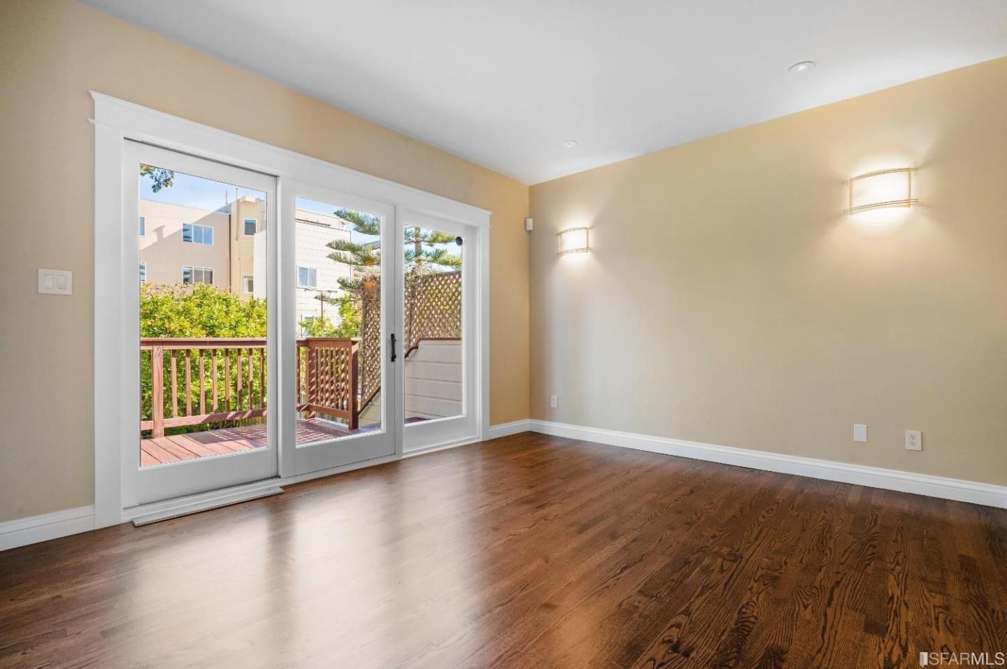 Detail Gallery Image 9 of 19 For 3822 22nd St, San Francisco,  CA 94114 - 2 Beds | 2 Baths