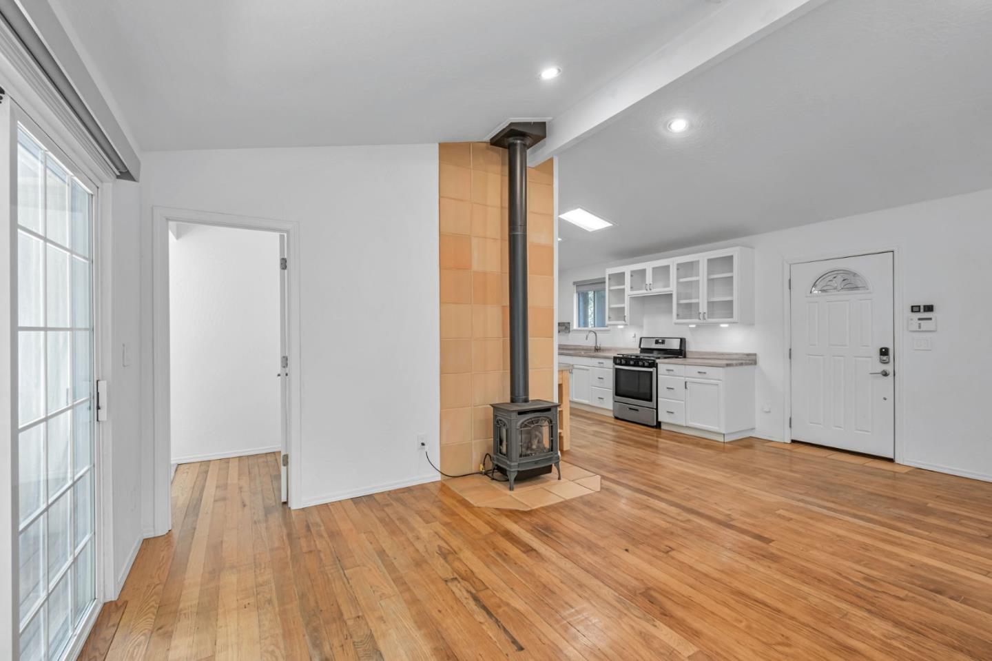 Detail Gallery Image 7 of 34 For 657 River Dr, Boulder Creek,  CA 95006 - 2 Beds | 1 Baths