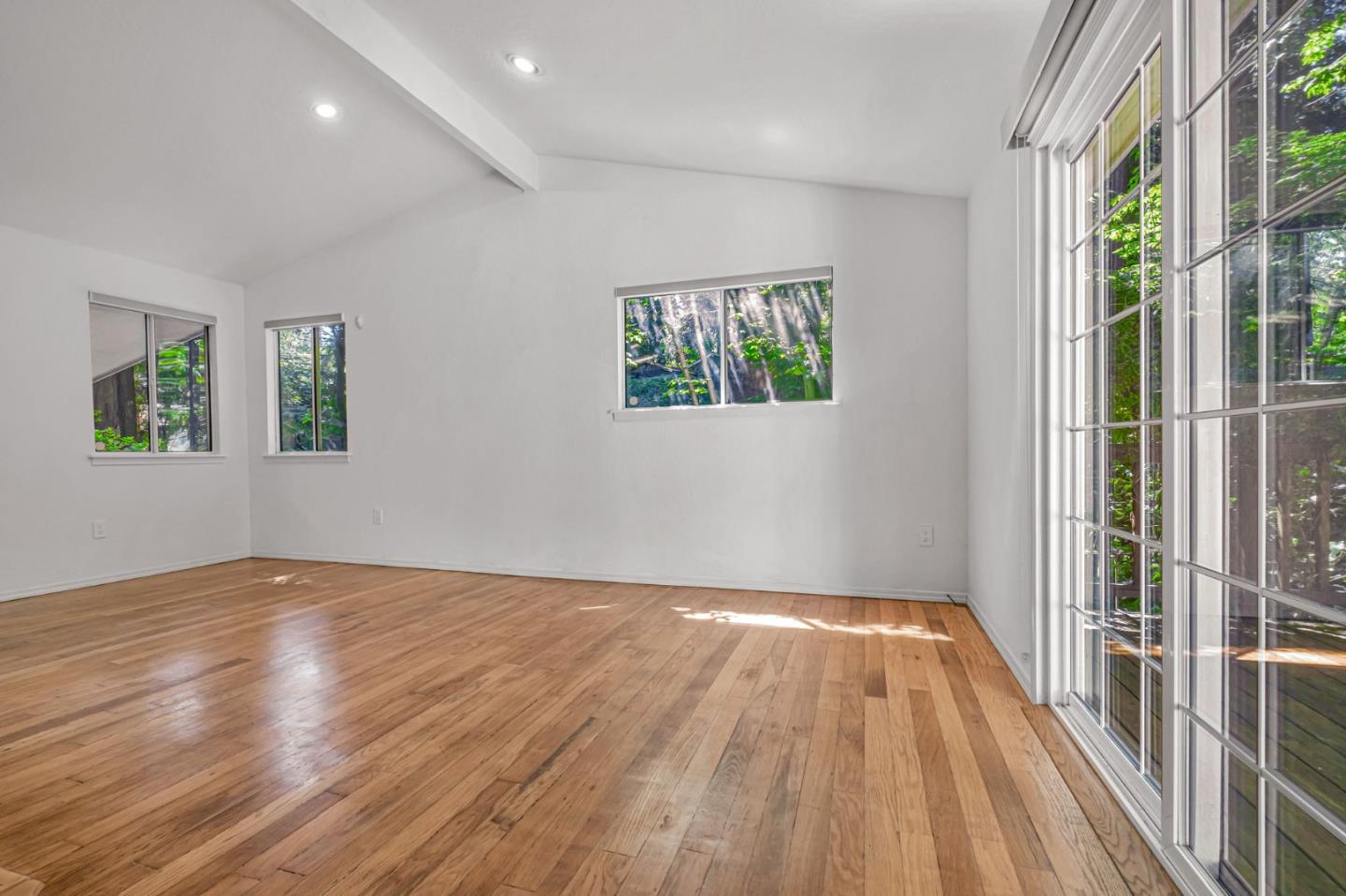 Detail Gallery Image 8 of 34 For 657 River Dr, Boulder Creek,  CA 95006 - 2 Beds | 1 Baths