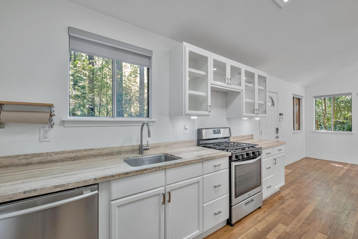 Detail Gallery Image 9 of 34 For 657 River Dr, Boulder Creek,  CA 95006 - 2 Beds | 1 Baths
