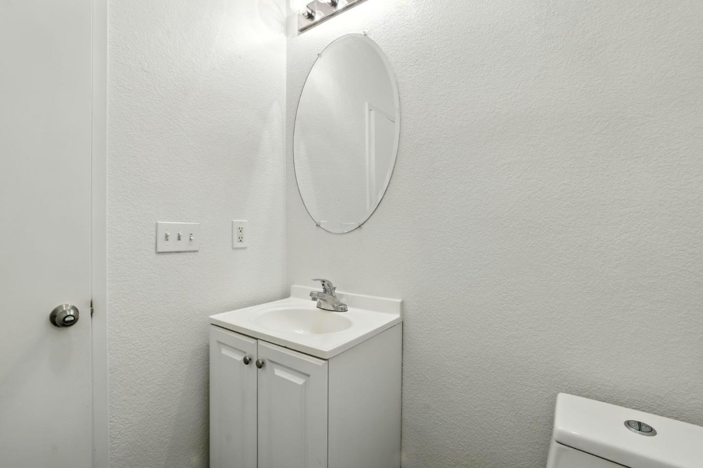 Detail Gallery Image 18 of 47 For 9512 Diamond Point Ln, Elk Grove,  CA 95758 - 4 Beds | 2/1 Baths