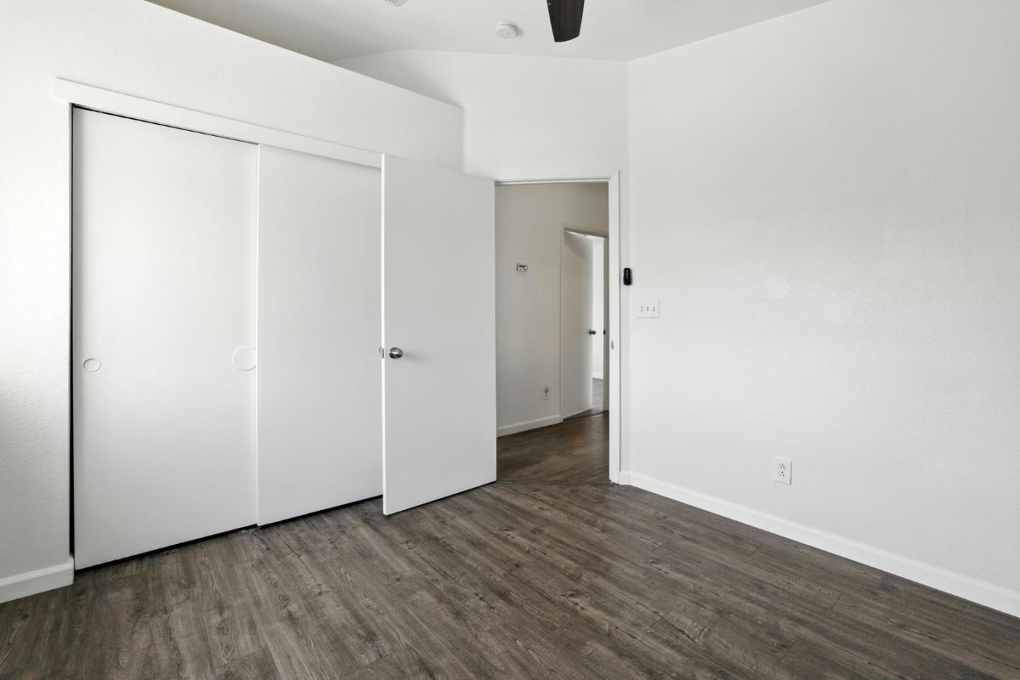 Detail Gallery Image 20 of 47 For 9512 Diamond Point Ln, Elk Grove,  CA 95758 - 4 Beds | 2/1 Baths