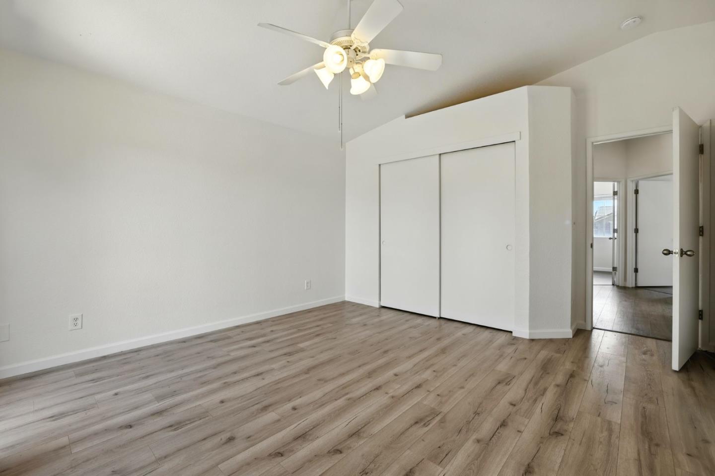 Detail Gallery Image 28 of 47 For 9512 Diamond Point Ln, Elk Grove,  CA 95758 - 4 Beds | 2/1 Baths