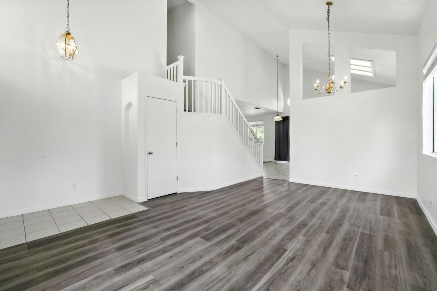 Detail Gallery Image 6 of 47 For 9512 Diamond Point Ln, Elk Grove,  CA 95758 - 4 Beds | 2/1 Baths
