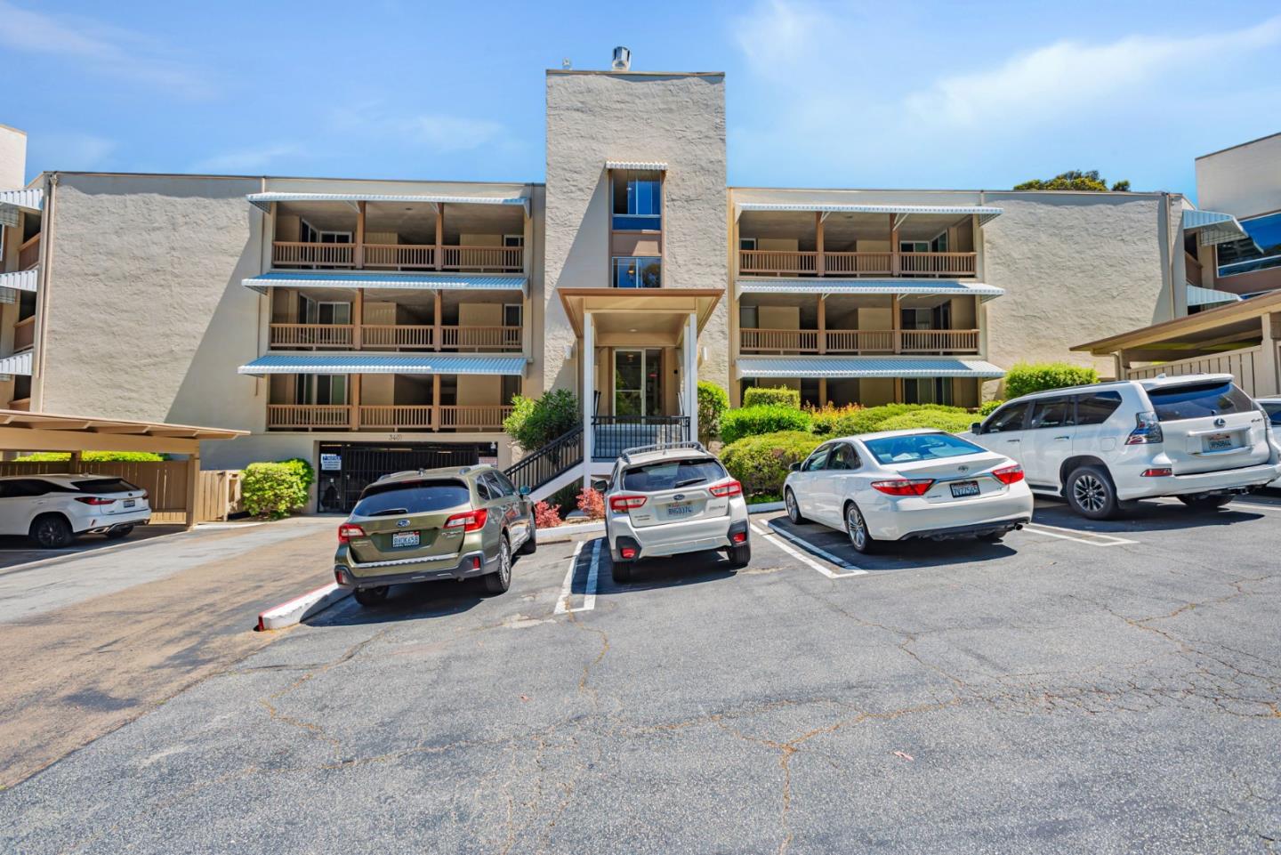 Detail Gallery Image 1 of 40 For 340 Vallejo Dr #83,  Millbrae,  CA 94030 - 2 Beds | 2 Baths