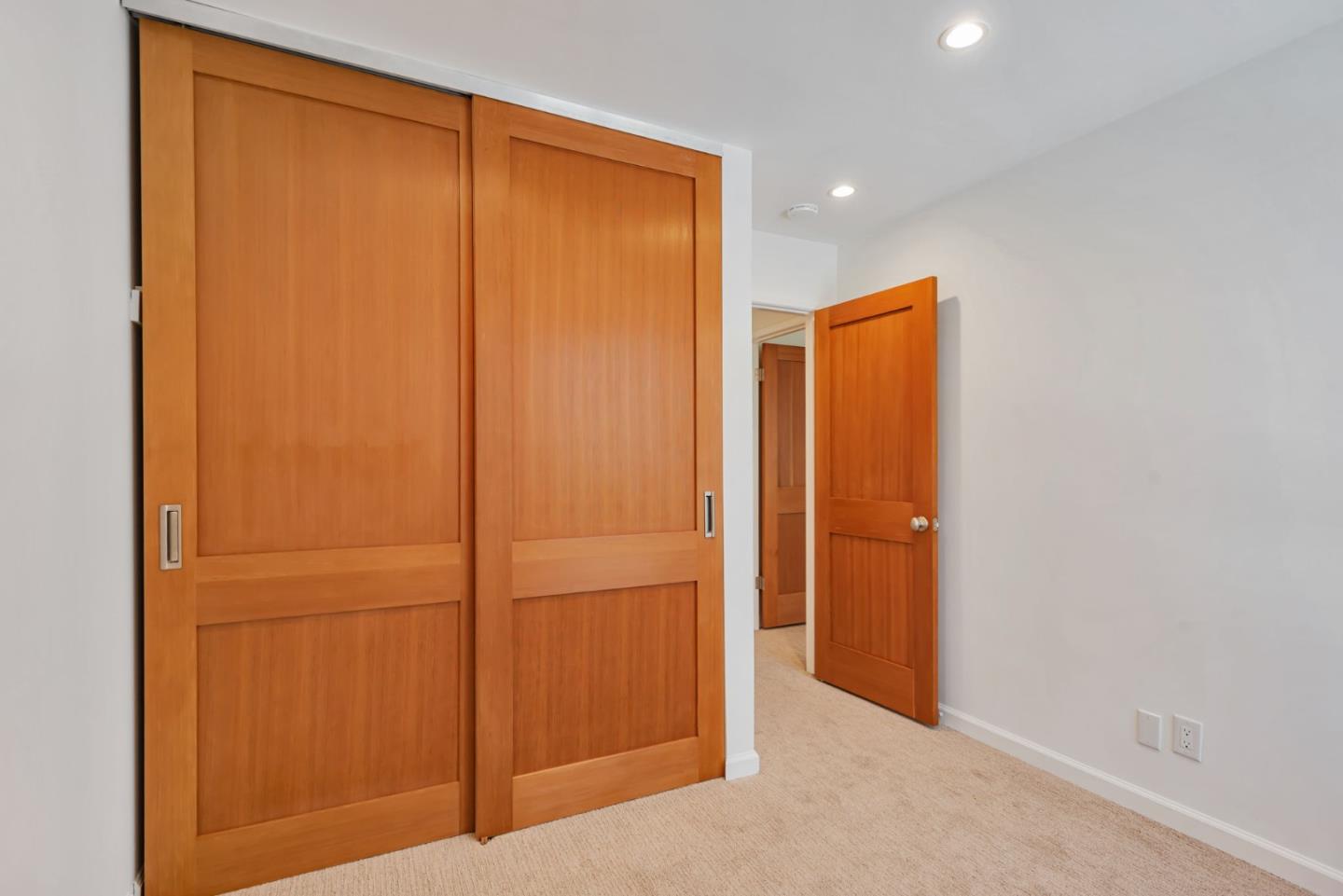 Detail Gallery Image 25 of 40 For 340 Vallejo Dr #83,  Millbrae,  CA 94030 - 2 Beds | 2 Baths