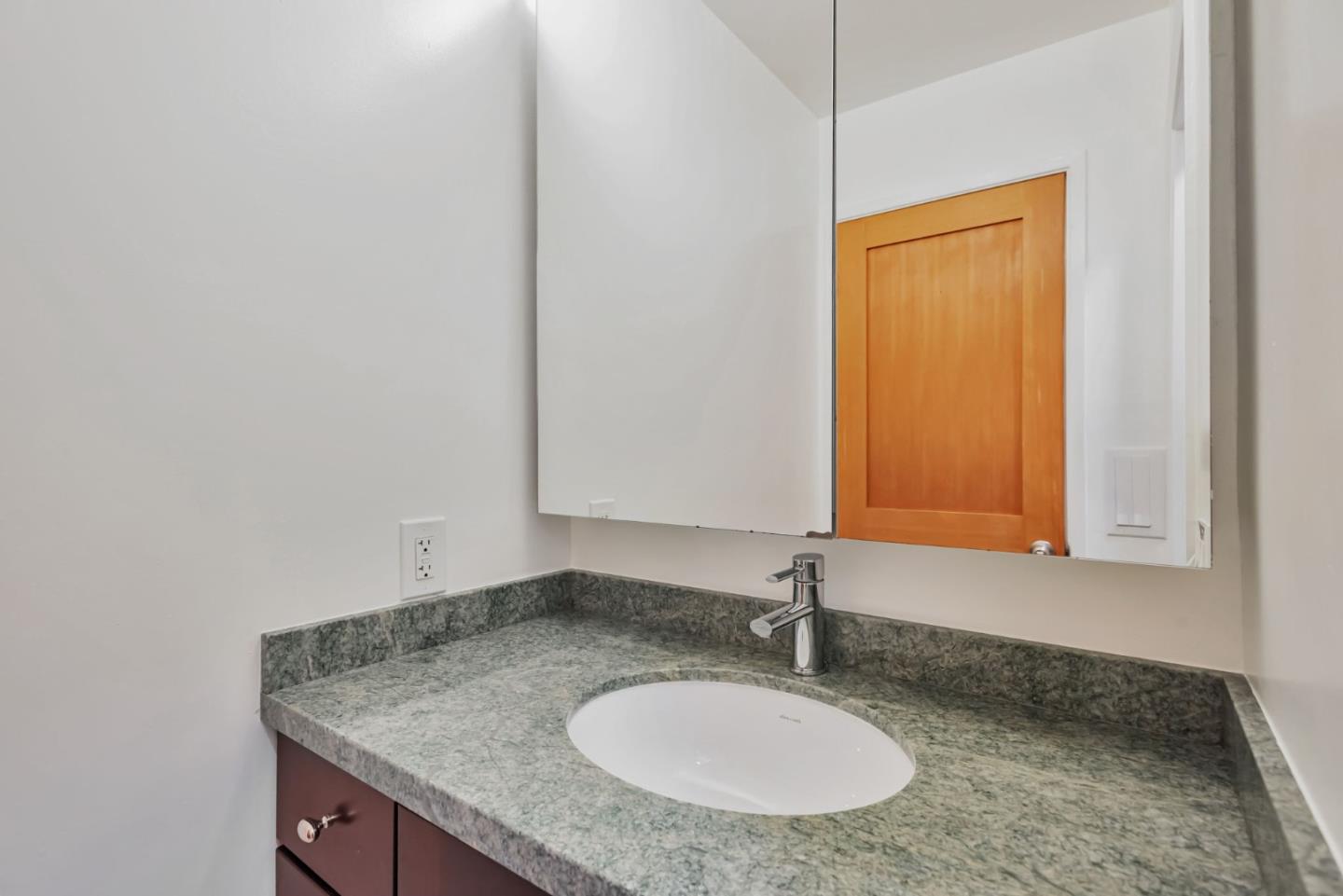 Detail Gallery Image 32 of 40 For 340 Vallejo Dr #83,  Millbrae,  CA 94030 - 2 Beds | 2 Baths