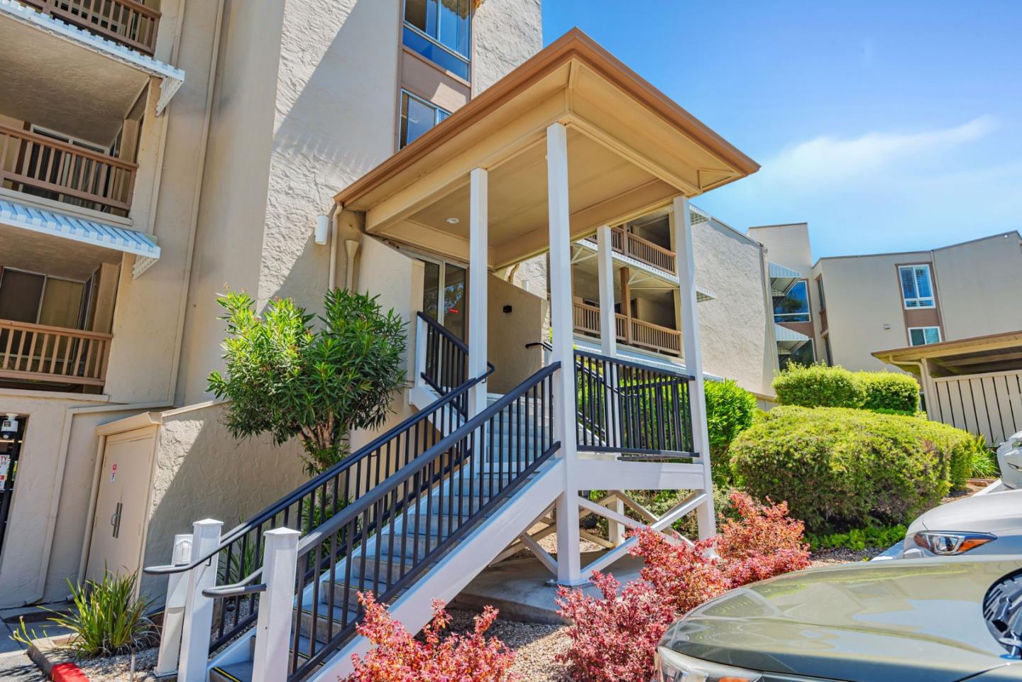 Detail Gallery Image 4 of 40 For 340 Vallejo Dr #83,  Millbrae,  CA 94030 - 2 Beds | 2 Baths