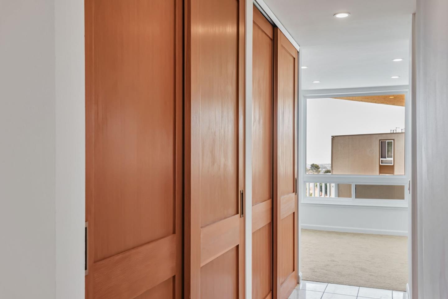 Detail Gallery Image 5 of 40 For 340 Vallejo Dr #83,  Millbrae,  CA 94030 - 2 Beds | 2 Baths