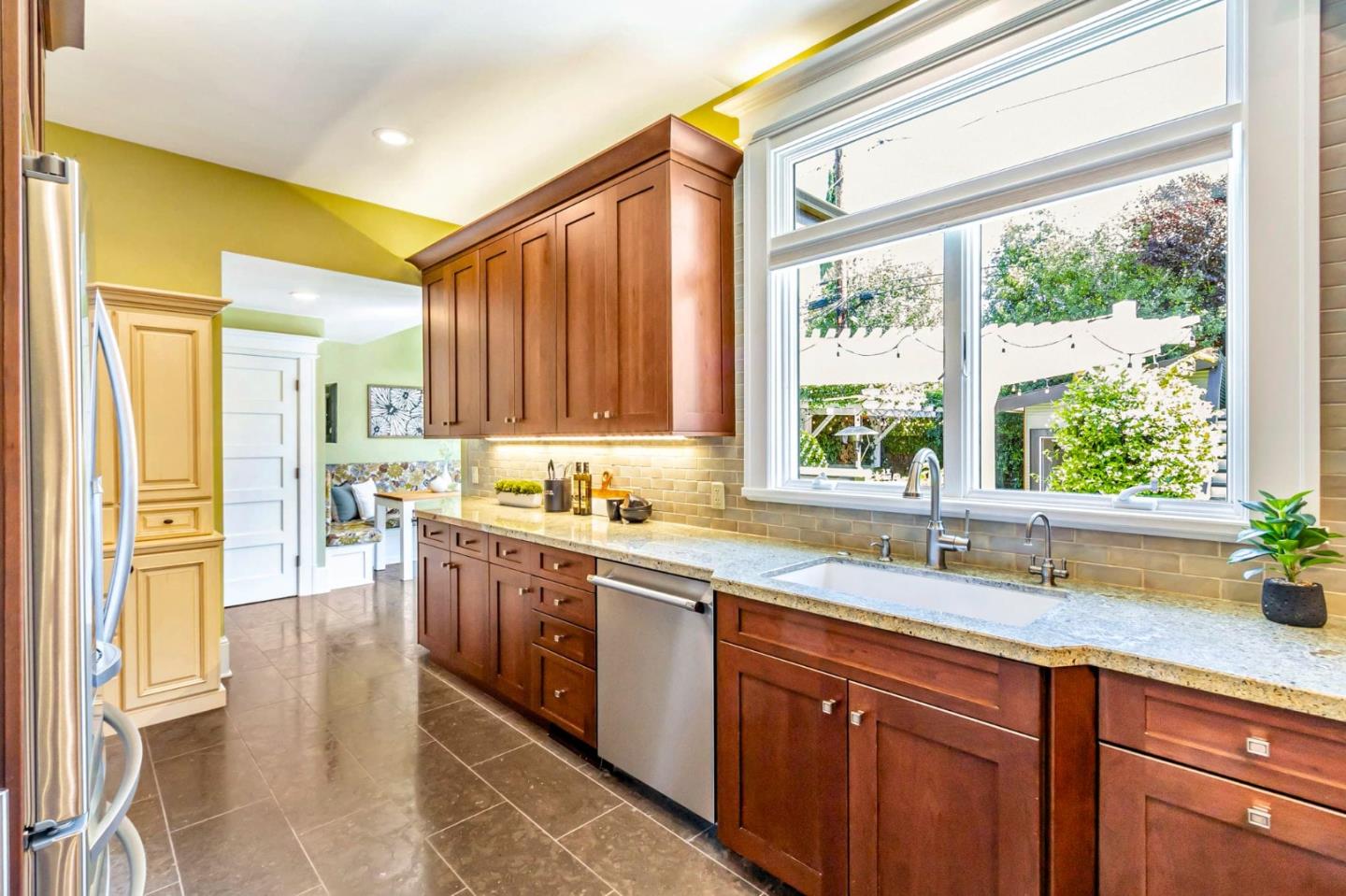 Detail Gallery Image 21 of 65 For 190 S 15th St, San Jose,  CA 95112 - 6 Beds | 3 Baths