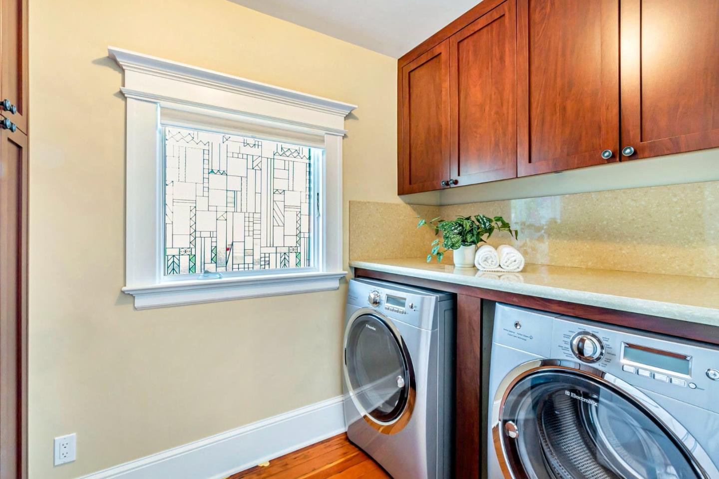 Detail Gallery Image 33 of 65 For 190 S 15th St, San Jose,  CA 95112 - 6 Beds | 3 Baths