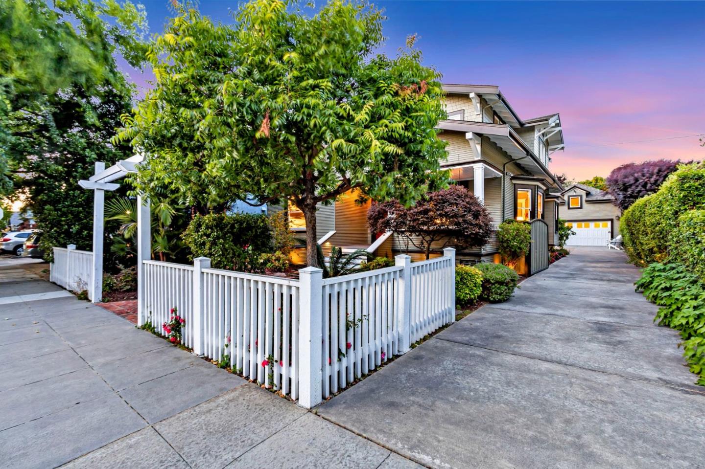 Detail Gallery Image 6 of 65 For 190 S 15th St, San Jose,  CA 95112 - 6 Beds | 3 Baths