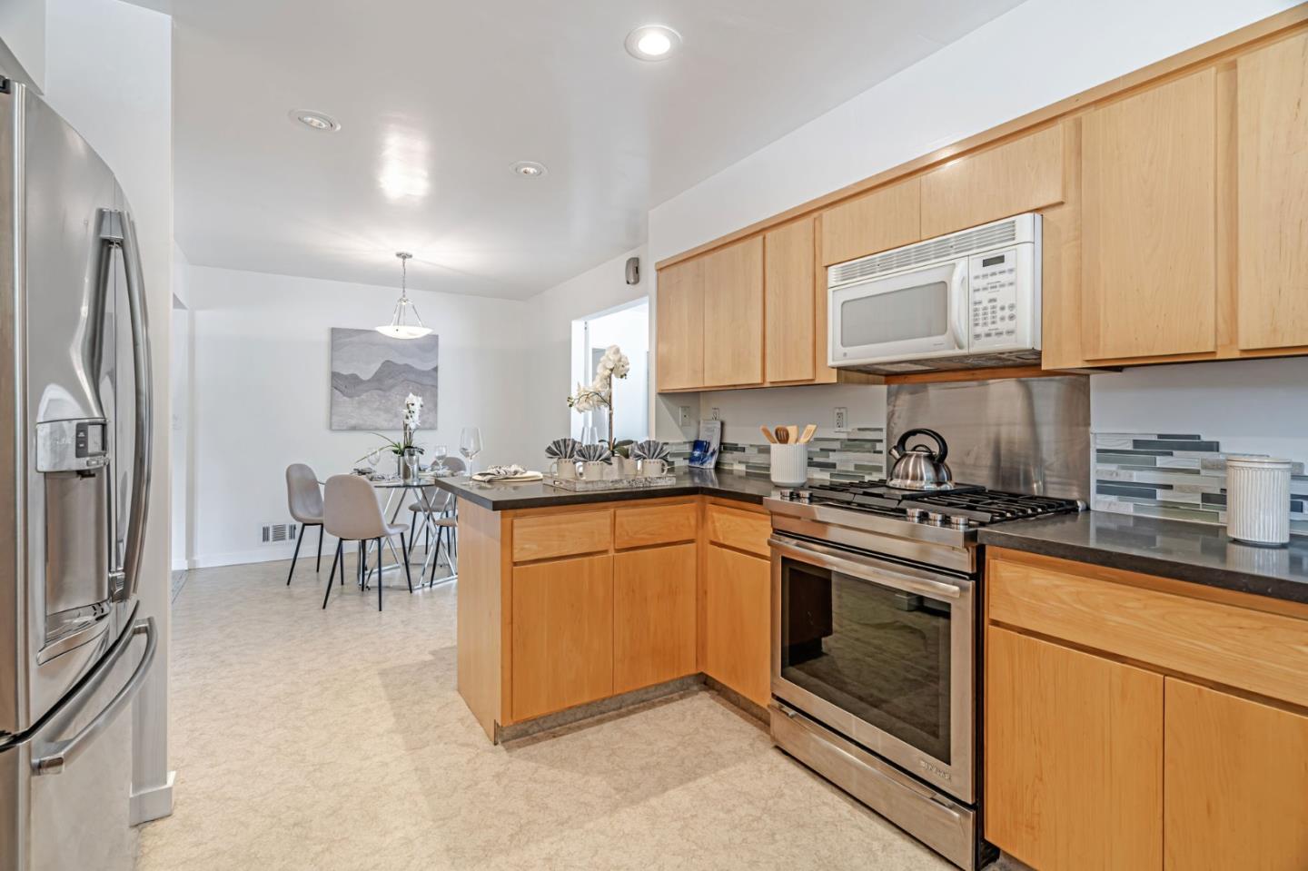 Detail Gallery Image 16 of 49 For 1800 Mcbain Ave, San Jose,  CA 95125 - 4 Beds | 2 Baths