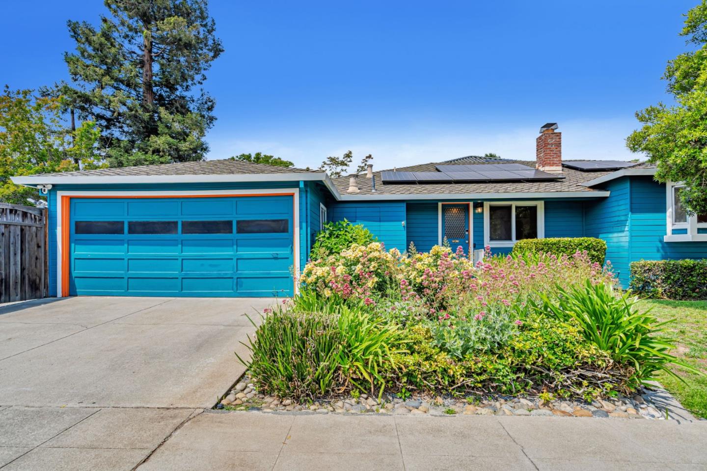 Detail Gallery Image 4 of 49 For 1800 Mcbain Ave, San Jose,  CA 95125 - 4 Beds | 2 Baths