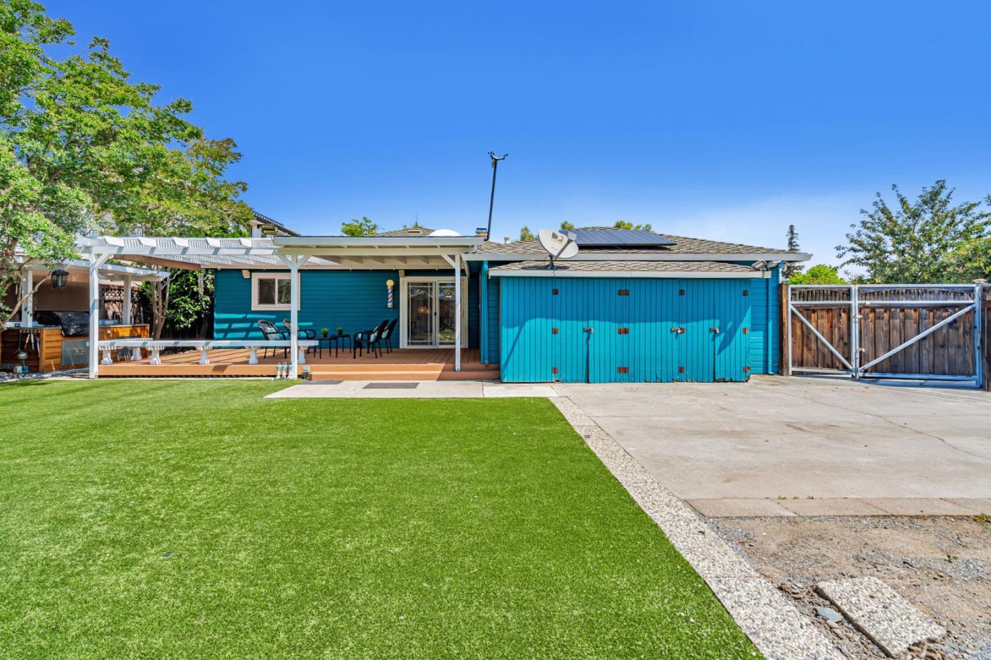 Detail Gallery Image 45 of 49 For 1800 Mcbain Ave, San Jose,  CA 95125 - 4 Beds | 2 Baths