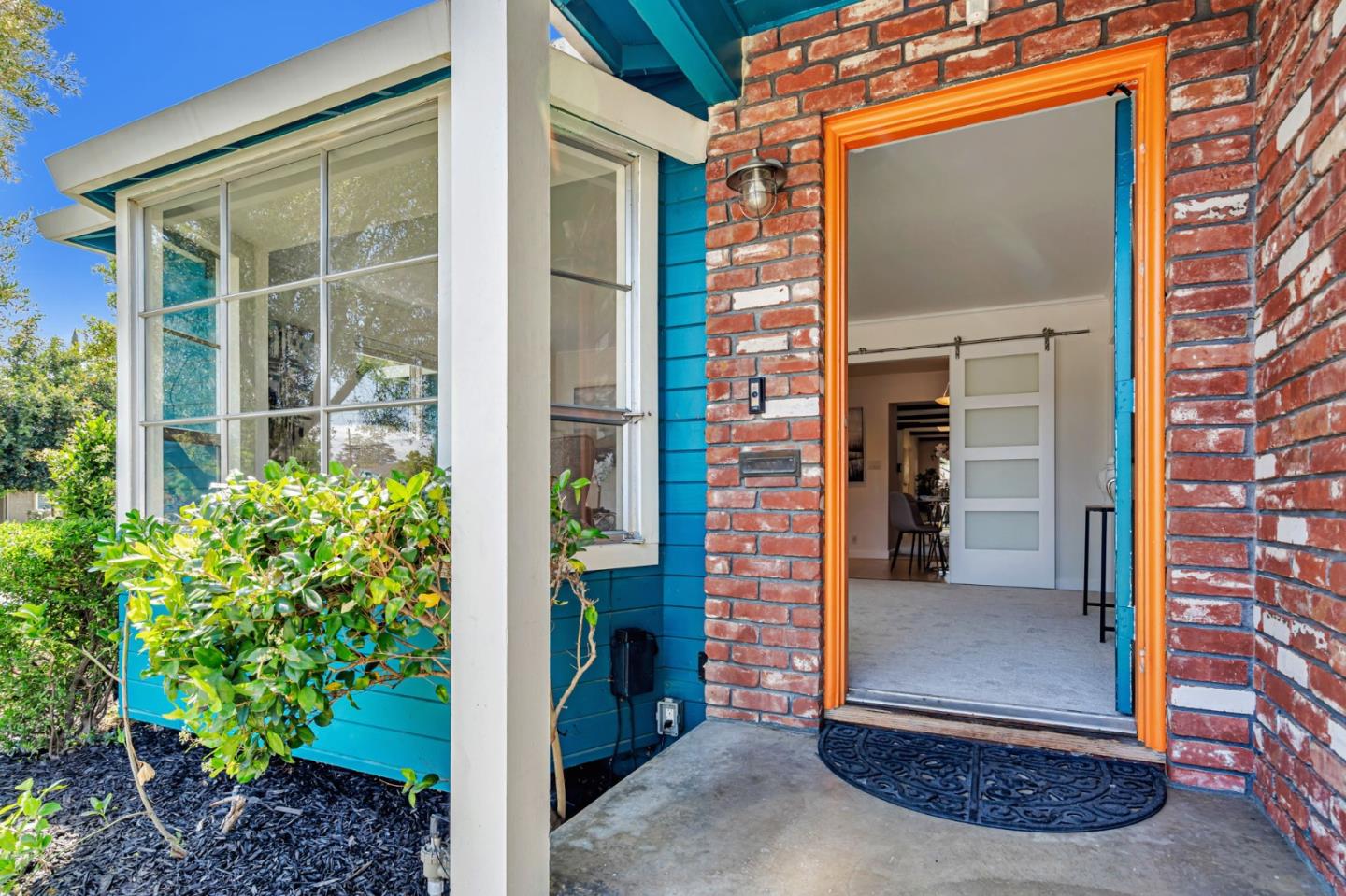 Detail Gallery Image 5 of 49 For 1800 Mcbain Ave, San Jose,  CA 95125 - 4 Beds | 2 Baths