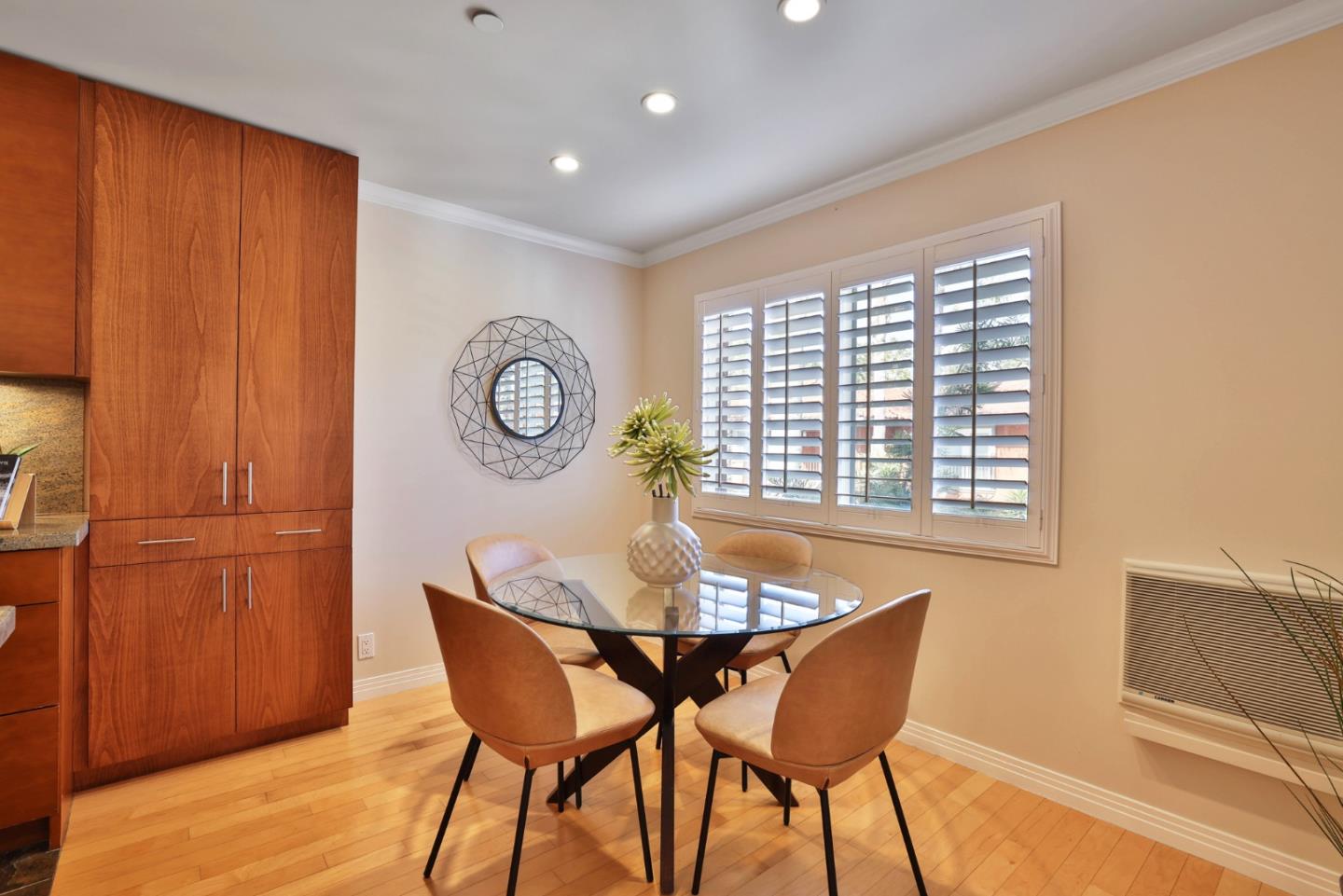 Detail Gallery Image 10 of 33 For 1855 Palm View Pl #221,  Santa Clara,  CA 95050 - 2 Beds | 2 Baths