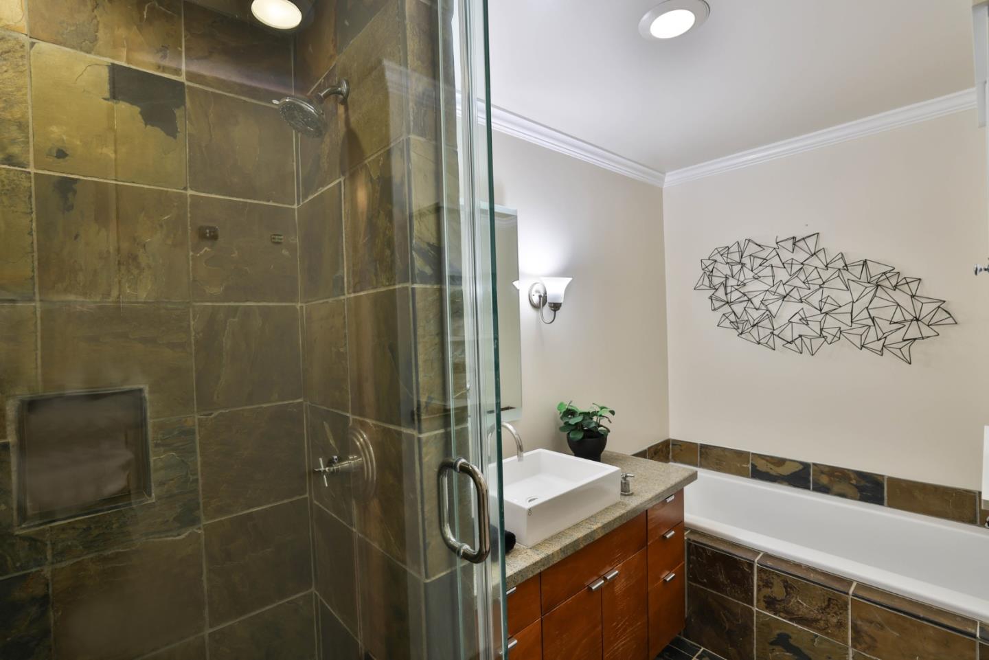 Detail Gallery Image 13 of 33 For 1855 Palm View Pl #221,  Santa Clara,  CA 95050 - 2 Beds | 2 Baths