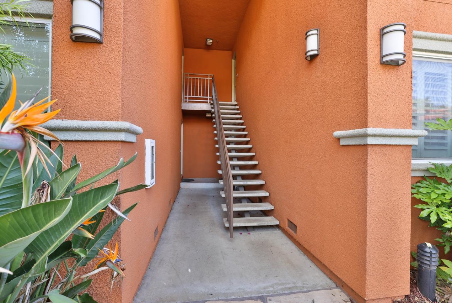Detail Gallery Image 3 of 33 For 1855 Palm View Pl #221,  Santa Clara,  CA 95050 - 2 Beds | 2 Baths