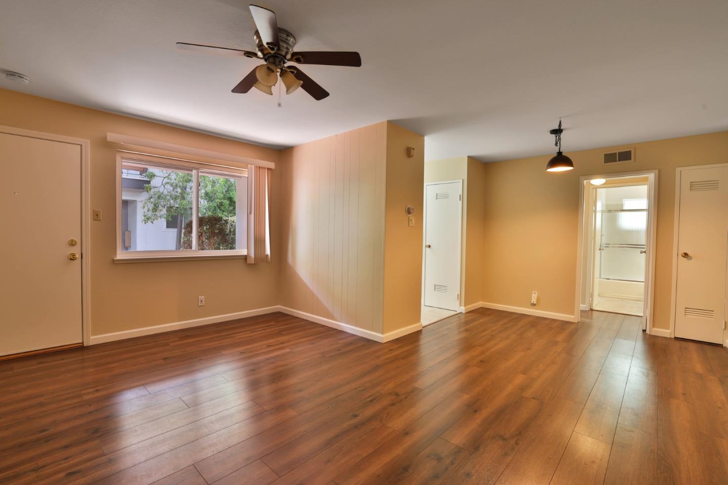 Detail Gallery Image 11 of 24 For 1830 Ednamary Way, Mountain View,  CA 94040 - – Beds | – Baths