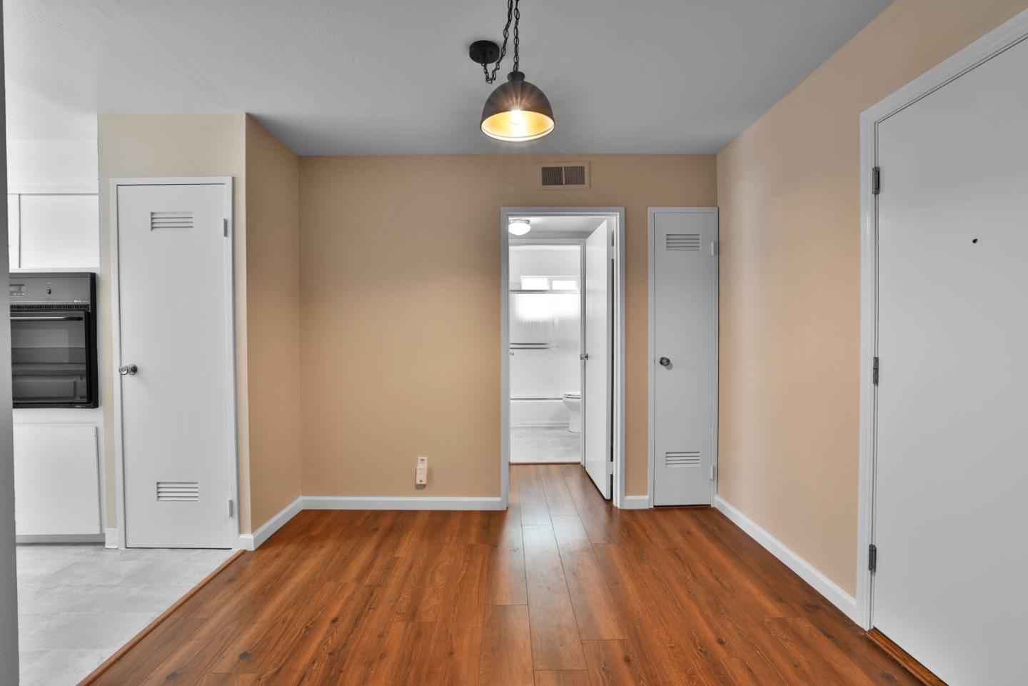 Detail Gallery Image 12 of 24 For 1830 Ednamary Way, Mountain View,  CA 94040 - – Beds | – Baths
