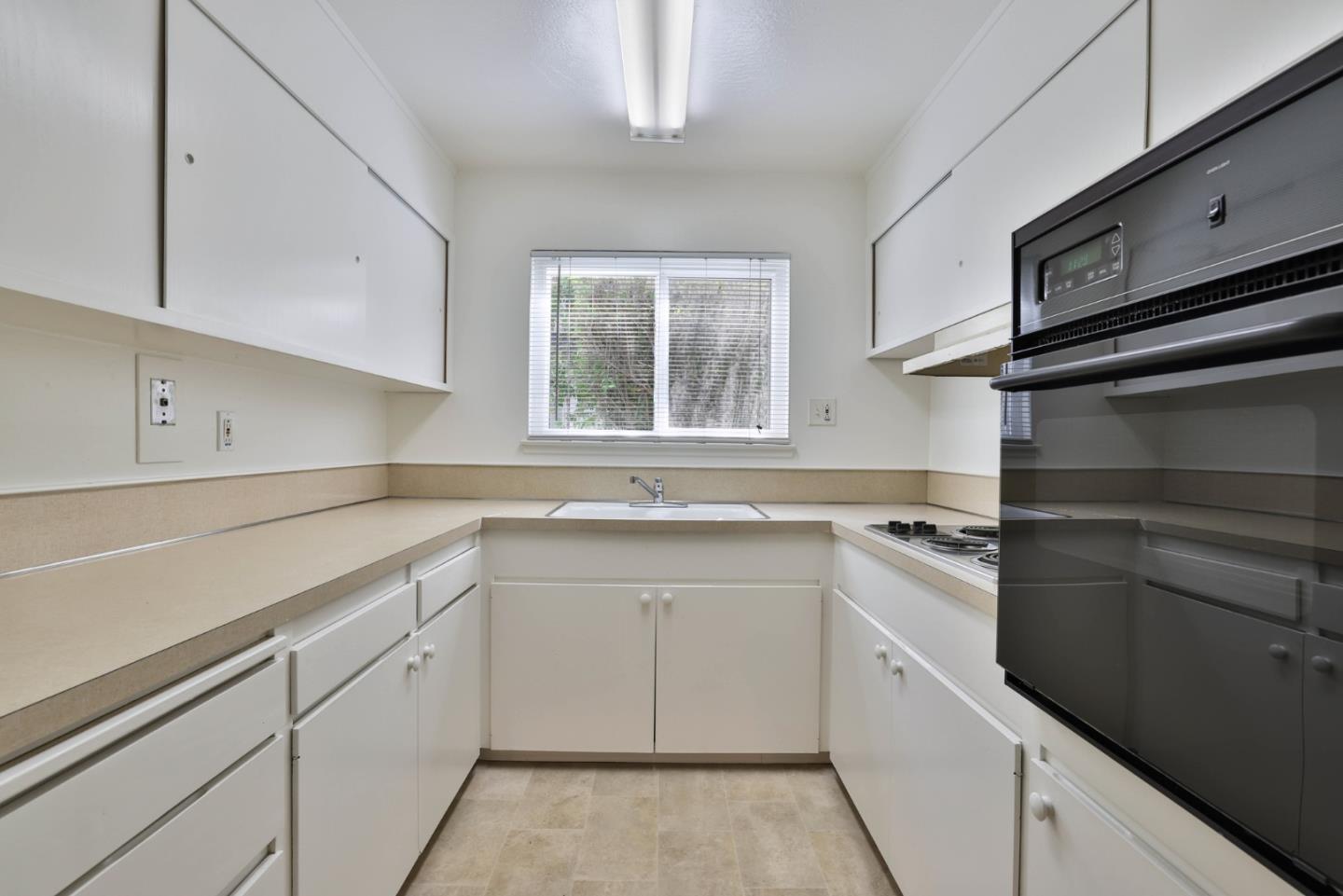 Detail Gallery Image 14 of 24 For 1830 Ednamary Way, Mountain View,  CA 94040 - – Beds | – Baths