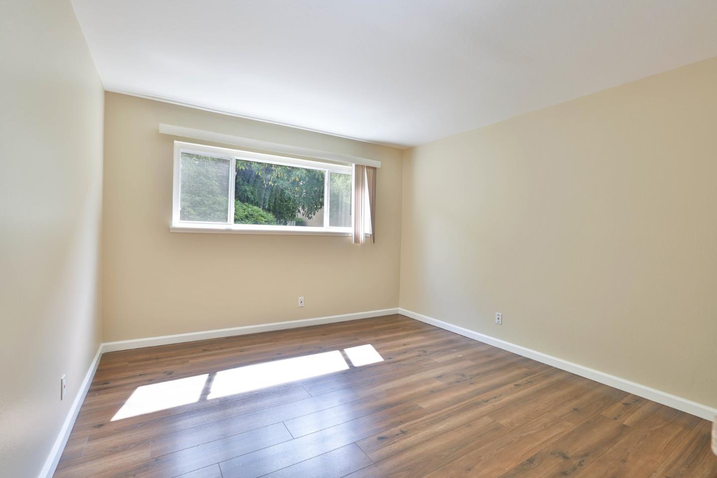 Detail Gallery Image 16 of 24 For 1830 Ednamary Way, Mountain View,  CA 94040 - – Beds | – Baths