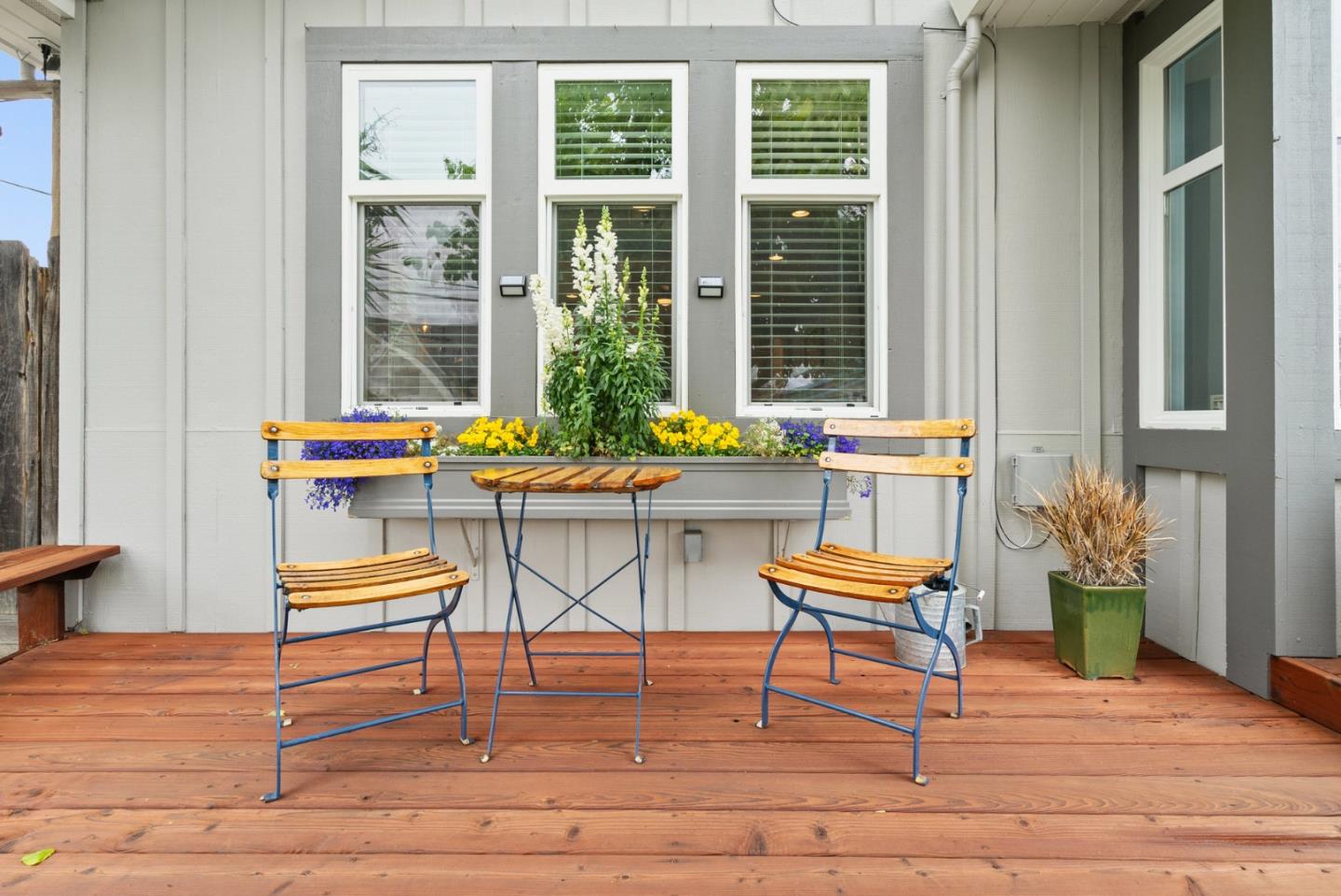 Detail Gallery Image 4 of 56 For 2010 Jose Ave, Santa Cruz,  CA 95062 - 2 Beds | 2 Baths