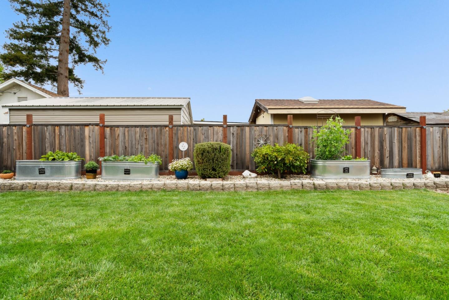 Detail Gallery Image 41 of 56 For 2010 Jose Ave, Santa Cruz,  CA 95062 - 2 Beds | 2 Baths