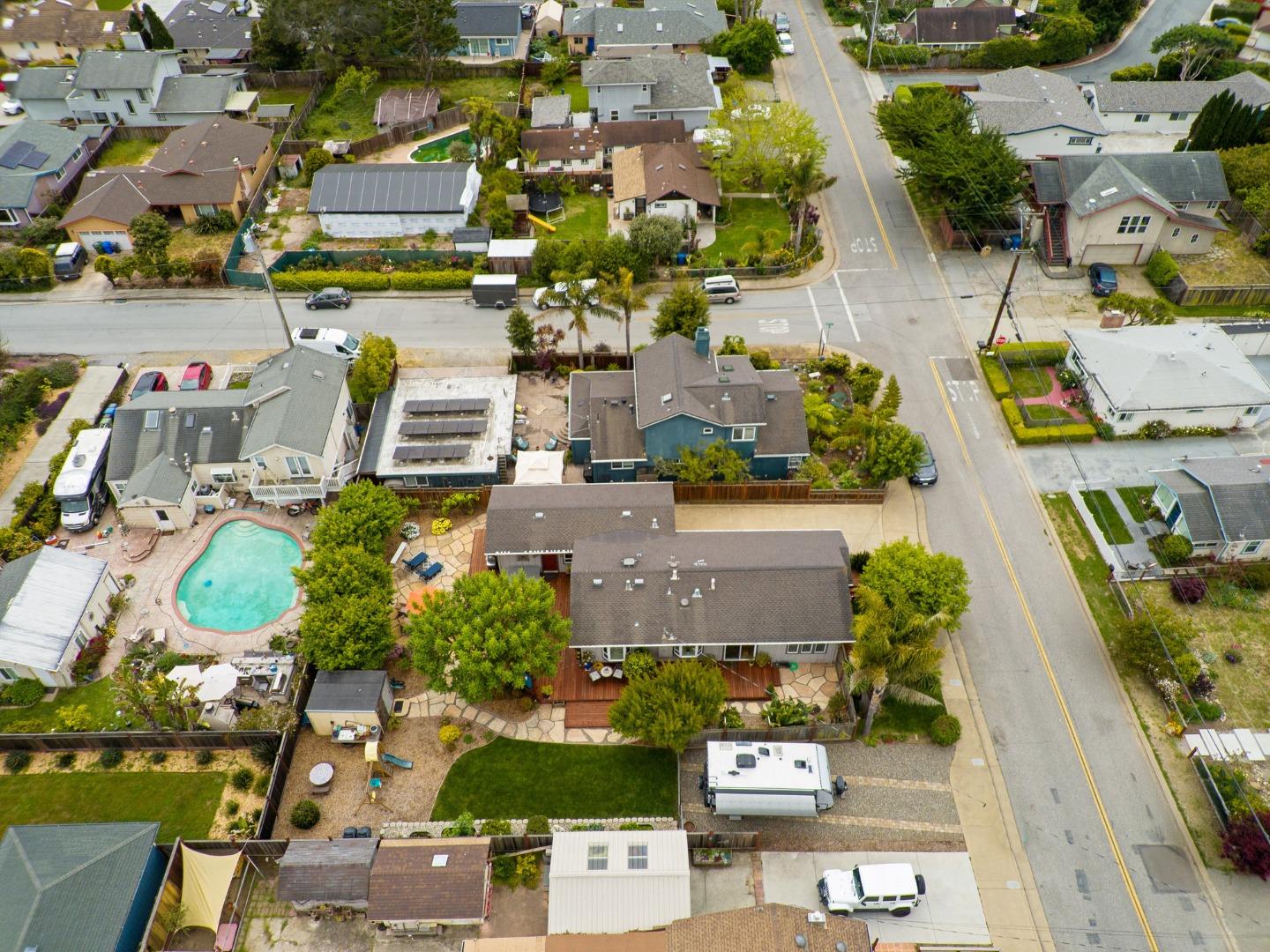 Detail Gallery Image 45 of 56 For 2010 Jose Ave, Santa Cruz,  CA 95062 - 2 Beds | 2 Baths