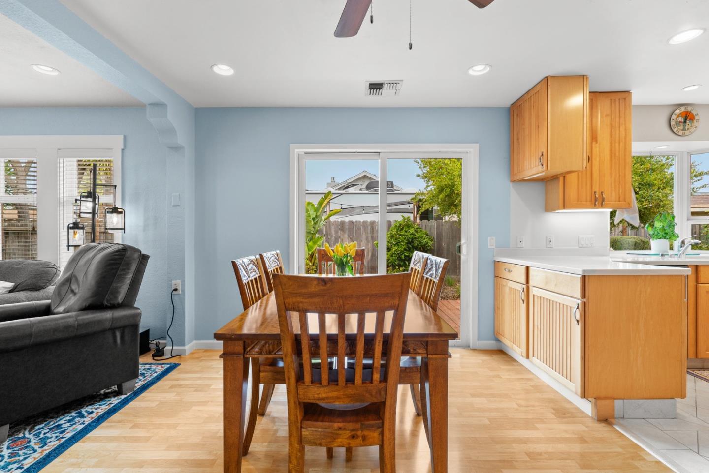 Detail Gallery Image 9 of 56 For 2010 Jose Ave, Santa Cruz,  CA 95062 - 2 Beds | 2 Baths