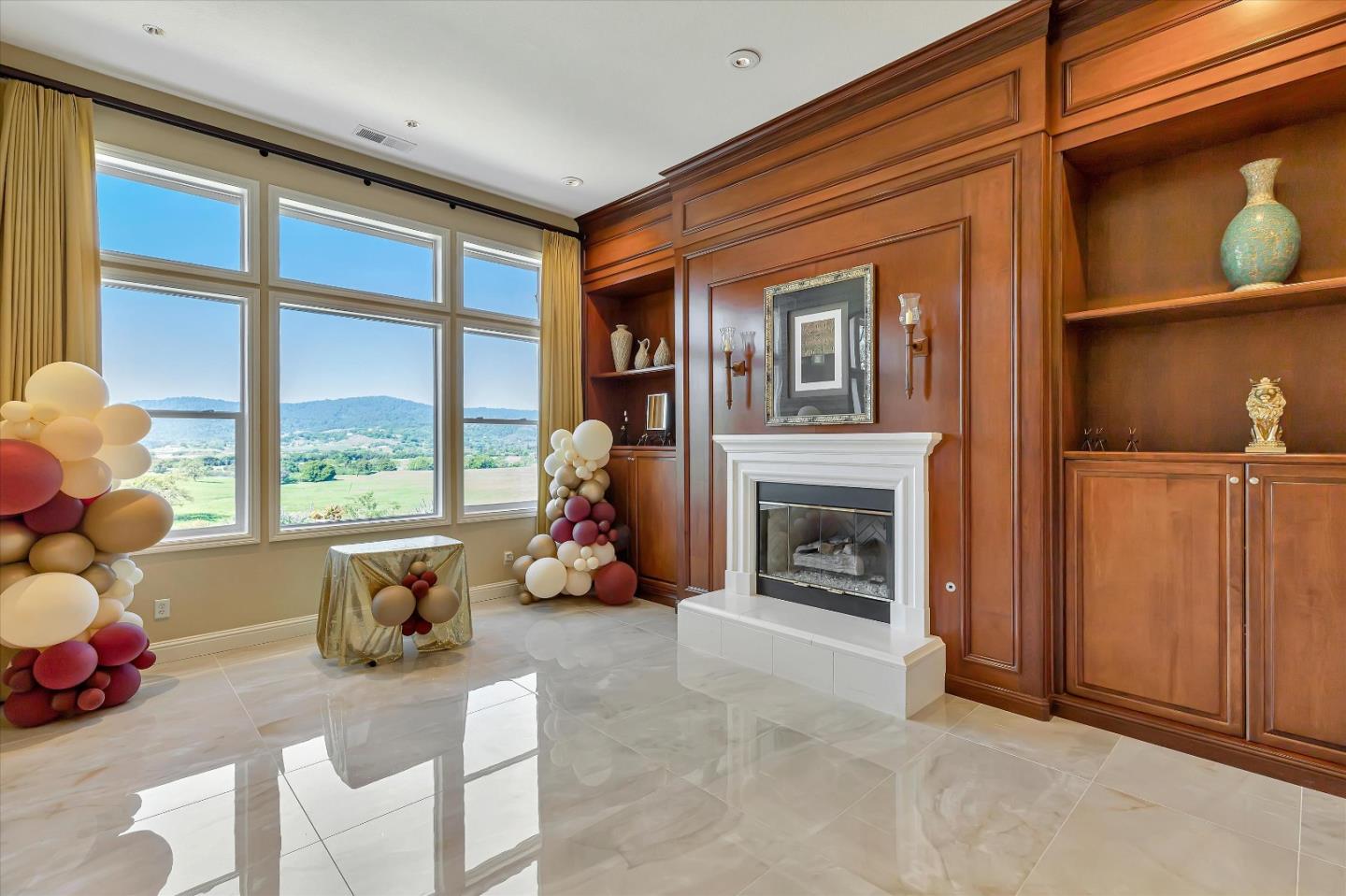 Detail Gallery Image 11 of 44 For 2330 Stonecress St, Gilroy,  CA 95020 - 5 Beds | 4 Baths