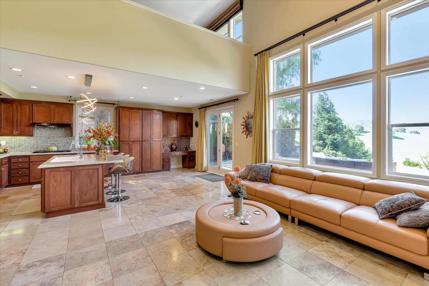 Detail Gallery Image 12 of 44 For 2330 Stonecress St, Gilroy,  CA 95020 - 5 Beds | 4 Baths