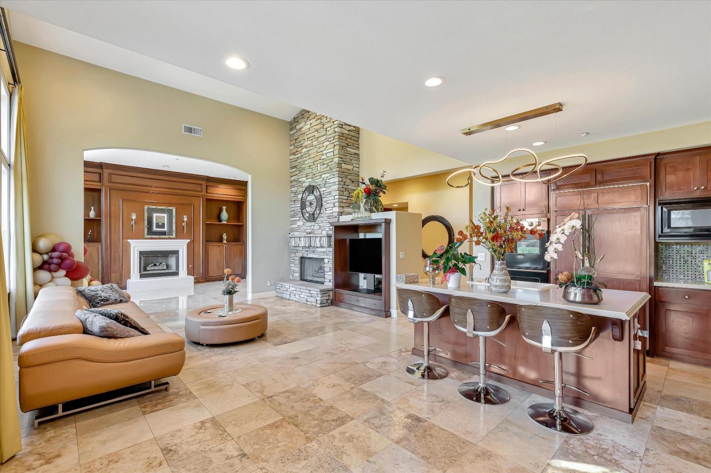 Detail Gallery Image 13 of 44 For 2330 Stonecress St, Gilroy,  CA 95020 - 5 Beds | 4 Baths