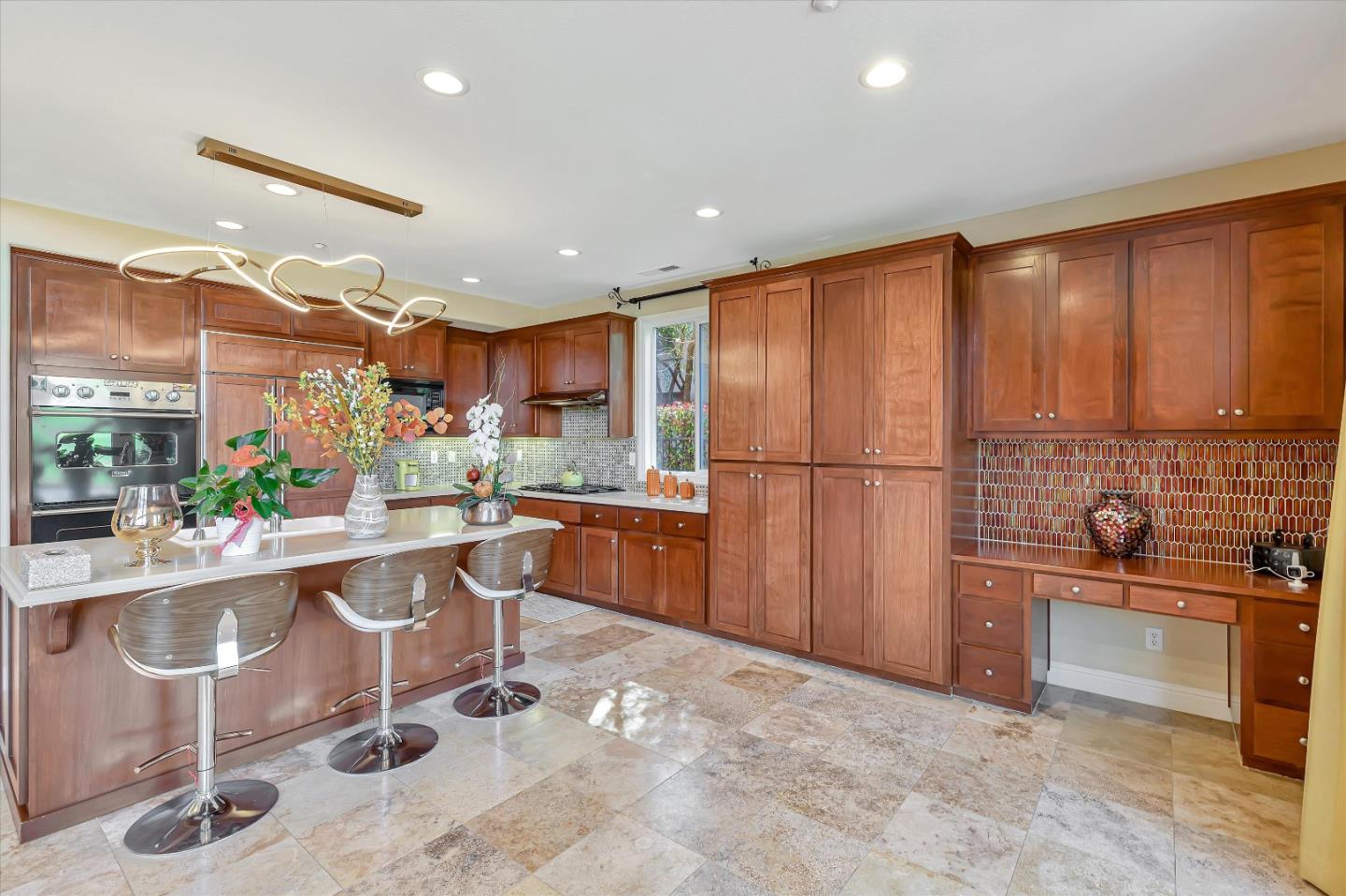 Detail Gallery Image 14 of 44 For 2330 Stonecress St, Gilroy,  CA 95020 - 5 Beds | 4 Baths