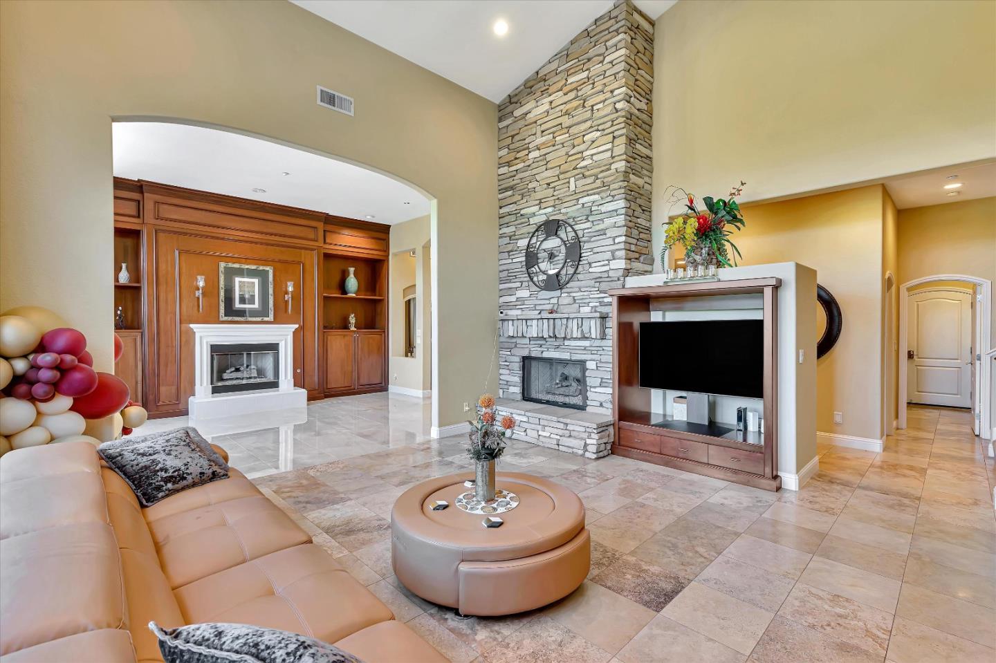 Detail Gallery Image 18 of 44 For 2330 Stonecress St, Gilroy,  CA 95020 - 5 Beds | 4 Baths