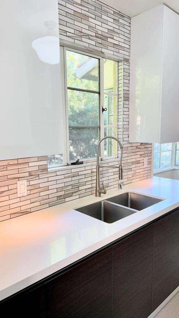 Detail Gallery Image 13 of 24 For 8417 Fountain, West Hollywood,  CA 90069 - 2 Beds | 2 Baths