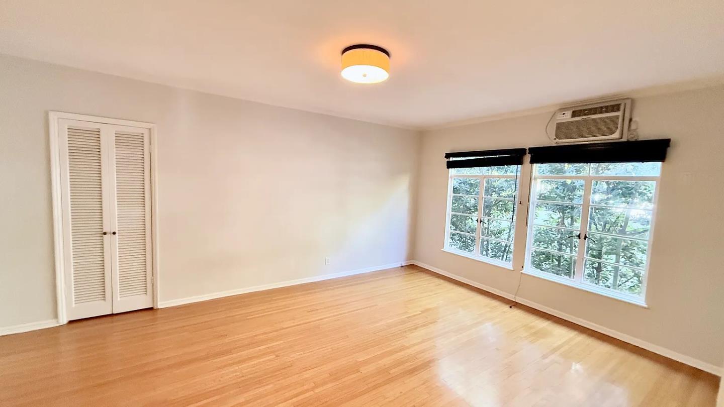 Detail Gallery Image 19 of 24 For 8417 Fountain, West Hollywood,  CA 90069 - 2 Beds | 2 Baths