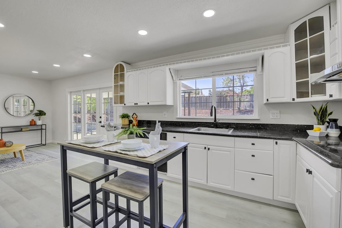 Detail Gallery Image 18 of 49 For 3517 Dahill Ct, San Jose,  CA 95121 - 4 Beds | 2/1 Baths